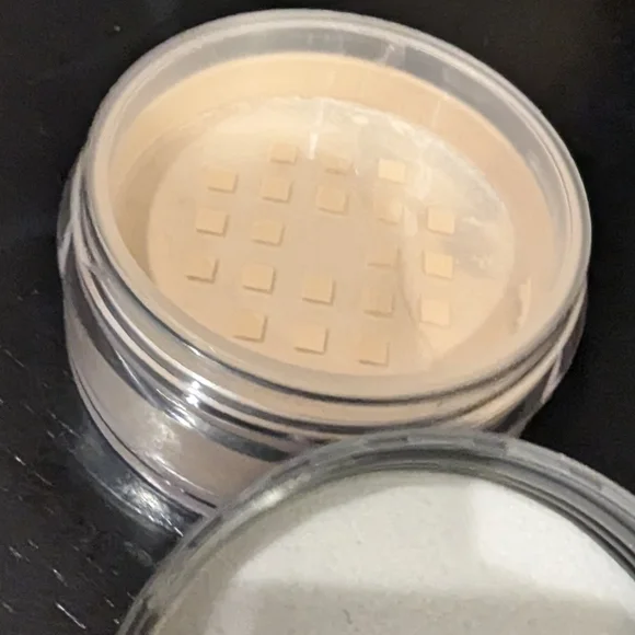 KAB COSMETICS  Translucent Setting Powder 6 g New in Box - Picture 8 of 8